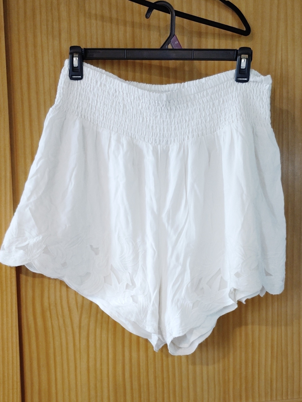 torrid 2x White Smocked High-Waist Embroidered Shorts
